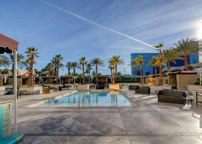 Mgm Signature-16-719 Strip View Jacuzzi Studio